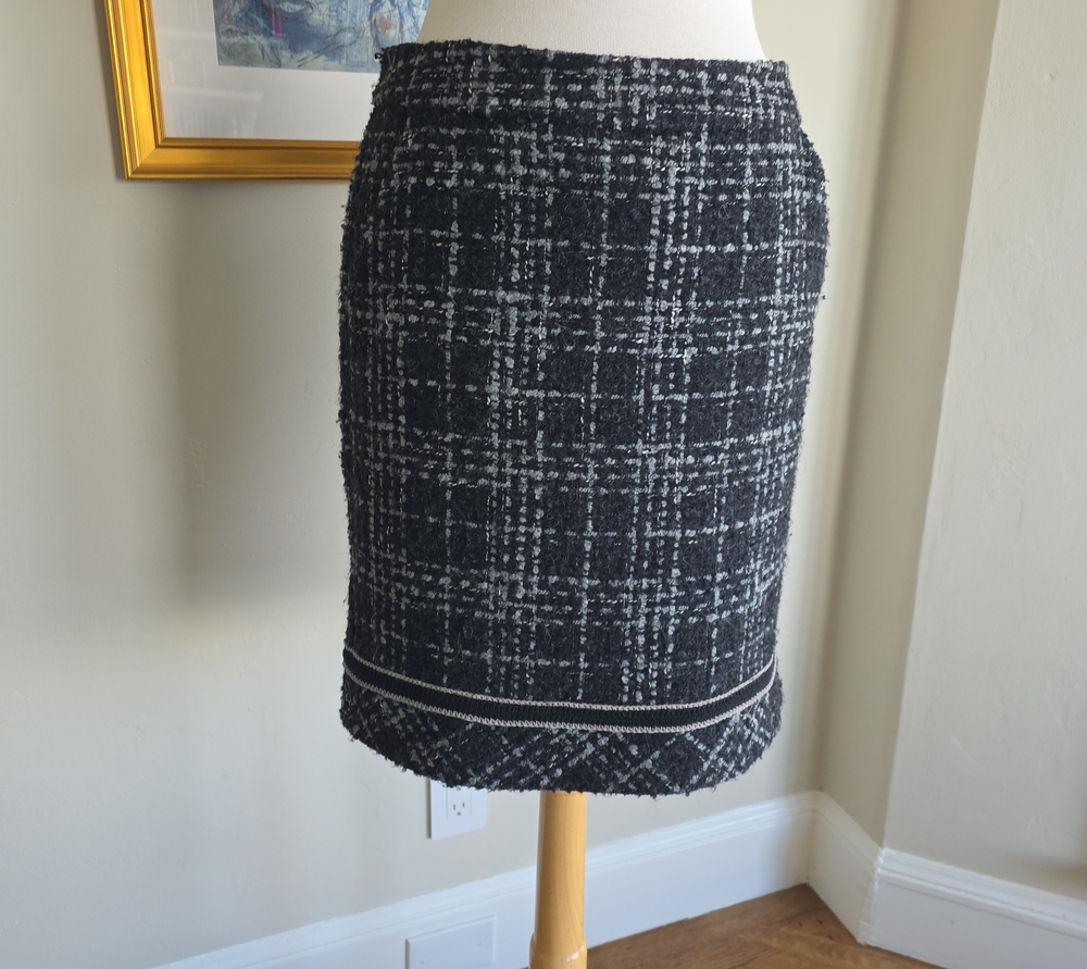 💙Trina Turk Black and White Tweed Ribnon-Trim Pencil Skirt